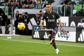 2023-11-11 - Filip Kostic (Juventus FC) - JUVENTUS FC VS CAGLIARI CALCIO - ITALIAN SERIE A - SOCCER