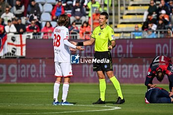2023-11-26 - Davide Di Marco Referee, Arbitro, Andrea Colpani of AC Monza - CAGLIARI CALCIO VS AC MONZA - ITALIAN SERIE A - SOCCER
