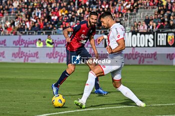 2023-11-26 - Leonardo Pavoletti of Cagliari Calcio, Pablo Mari of AC Monza - CAGLIARI CALCIO VS AC MONZA - ITALIAN SERIE A - SOCCER