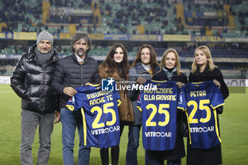 2023-11-27 - Maurizio Setti Chairman of Hellas Verona FC, Damiano Tommasi Mayor of Verona Elena Setti President of Hellas Verona Foundation Beatrice Verzè Councillor for Equal Oppoortunities with the jerseys for the Internetional day against Violence on Women pre Hellas Verona FC  vs US Lecce, 13° Serie A Tim 2023-24 game at Marcantonio Bentegodi Stadium in Verona (VR), Italy, on November 27, 2023. - HELLAS VERONA FC VS US LECCE - ITALIAN SERIE A - SOCCER