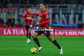 2023-11-25 - Tijjani Reijnders of AC Milan seen in action during Serie A 2023/24 football match between AC Milan and ACF Fiorentina at San Siro Stadium, Milan, Italy on November 25, 2023 - AC MILAN VS ACF FIORENTINA - ITALIAN SERIE A - SOCCER