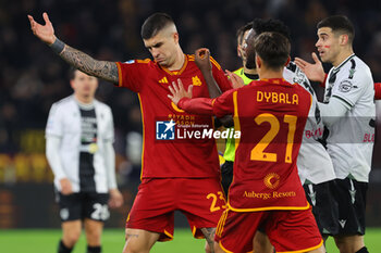 Futebol : Serie a 2022 2023 Jogo Dia 30 Como Roma Vs. Estádio Olímpico De  Calcio Udinês Em Roma Foto Editorial - Imagem de entre, abril: 275252301