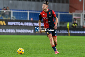 2023-12-02 - Radu Dragusin of Genoa in action during Serie A TIM match between Genoa CFC and Empoli FC at Stadio Luigi Ferraris, Genoa - GENOA CFC VS EMPOLI FC - ITALIAN SERIE A - SOCCER