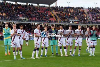 2023-12-03 - players of Bologna FC applauds fans - US LECCE VS BOLOGNA FC - ITALIAN SERIE A - SOCCER
