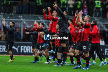 2023-12-02 - AC Milan players celebrate the victory at the end of the match during Serie A 2023/24 football match between AC Milan and Frosinone Calcio at San Siro Stadium, Milan, Italy on December 02, 2023 - AC MILAN VS FROSINONE CALCIO - ITALIAN SERIE A - SOCCER