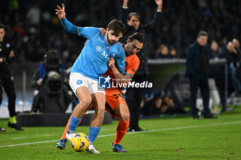 2023-12-03 - Khvicha Kvaratskhelia of SSC Napoli competes for the ball with Matteo Darmian of FC Internazionale during Serie A between SSC Napoli vs FC Internazionale at Diego Armando Maradona Stadium - SSC NAPOLI VS INTER - FC INTERNAZIONALE - ITALIAN SERIE A - SOCCER