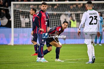 2023-12-11 - Gianluca Lapadula of Cagliari Calcio, Esultanza, Joy After scoring goal, - CAGLIARI CALCIO VS US SASSUOLO - ITALIAN SERIE A - SOCCER