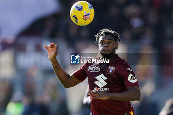 2023-12-10 - Torino's Colombian forward Duvan Zapata controls the ball during the Serie A football match between Frosinone Calcio vs Torino at the Benito Stirpe stadium in Frosinone, Italy on December 10, 2023. - FROSINONE CALCIO VS TORINO FC - ITALIAN SERIE A - SOCCER
