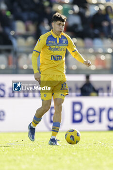 2023-12-10 - Frosinone's Argentinian forward Matias Soule controls the ball during the Serie A football match between Frosinone Calcio vs Torino at the Benito Stirpe stadium in Frosinone, Italy on December 10, 2023. - FROSINONE CALCIO VS TORINO FC - ITALIAN SERIE A - SOCCER
