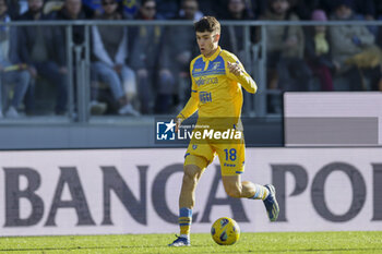 2023-12-10 - Frosinone's Argentinian forward Matias Soule controls the ball during the Serie A football match between Frosinone Calcio vs Torino at the Benito Stirpe stadium in Frosinone, Italy on December 10, 2023. - FROSINONE CALCIO VS TORINO FC - ITALIAN SERIE A - SOCCER