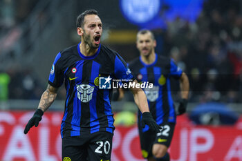 2023-12-09 - Hakan Calhanoglu of FC Internazionale during Serie A 2023/24 football match between FC Internazionale and Udinese Calcio at Giuseppe Meazza Stadium, Milan, Italy on December 09, 2023 - INTER - FC INTERNAZIONALE VS UDINESE CALCIO - ITALIAN SERIE A - SOCCER