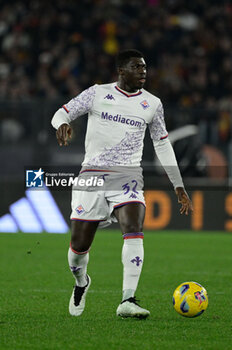 2023-12-10 - Alfred Duncan (ACF Fiorentina)  during the Italian Football Championship League A 2023/2024 match between AS Roma vs ACF Fiorentina at the Olimpic Stadium in Rome on 10 December  2023. - AS ROMA VS ACF FIORENTINA - ITALIAN SERIE A - SOCCER