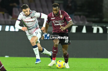 2023-12-10 - Lassana Coulibaly of US Salernitana 1919 competes for the ball with Nikola Moro of Bologna FC during Serie A between US Salernitana 1919 vs Bologna FC 1909 at Arechi Stadium - US SALERNITANA VS BOLOGNA FC - ITALIAN SERIE A - SOCCER