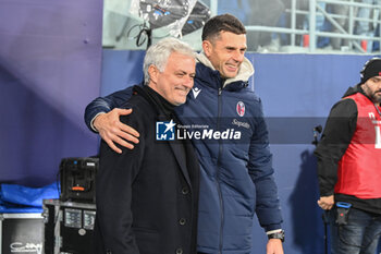 2023-12-17 - Jose Mourinho (AS Roma) and Thiago Motta (Bologna Fc) before the match - BOLOGNA FC VS AS ROMA - ITALIAN SERIE A - SOCCER