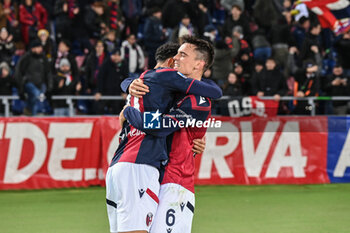 2023-12-17 - Nikola Moro (Bologna Fc) and Dan Ndoye (Bologna Fc) celebrating a goal - BOLOGNA FC VS AS ROMA - ITALIAN SERIE A - SOCCER