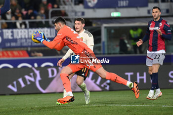 2023-12-17 - Federico Ravaglia (Bologna Fc) in action - BOLOGNA FC VS AS ROMA - ITALIAN SERIE A - SOCCER