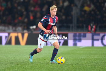 2023-12-17 - Victor Kristiansen (Bologna Fc) in action - BOLOGNA FC VS AS ROMA - ITALIAN SERIE A - SOCCER