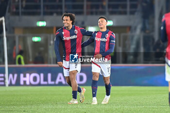 2023-12-17 - Joshua Zirkzee (Bologna Fc) and Dan Ndoye celebrating a goal - BOLOGNA FC VS AS ROMA - ITALIAN SERIE A - SOCCER
