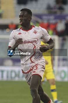 2023-12-17 - Michael Kayode of ACF Fiorentina  during ACF Fiorentina vs Hellas Verona FC, 16° Serie A Tim 2023-24 game at Artemio Franchi Stadium in Firenze (FI), Italy, on Dicember 17, 2023. - ACF FIORENTINA VS HELLAS VERONA FC - ITALIAN SERIE A - SOCCER