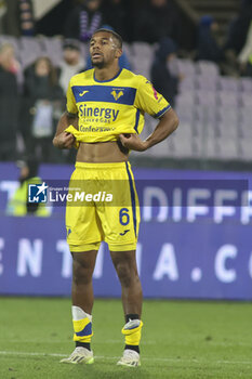2023-12-17 - Isak Hien of Hellas Verona FC expresses disappointment at the end of ACF Fiorentina vs Hellas Verona FC, 16° Serie A Tim 2023-24 game at Artemio Franchi Stadium in Firenze (FI), Italy, on Dicember 17, 2023. - ACF FIORENTINA VS HELLAS VERONA FC - ITALIAN SERIE A - SOCCER