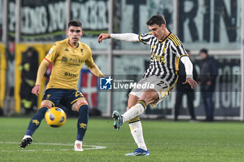 2023-12-15 - Andrea Cambiaso of Juventus during Serie A TIM between Genoa CFC and Juventus FC at Stadio Luigi Ferraris, Genova - GENOA CFC VS JUVENTUS FC - ITALIAN SERIE A - SOCCER