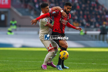 2023-12-17 - Ruben Loftus-Cheek of AC Milan competes for the ball with Dany Mota of AC Monza during Serie A 2023/24 football match between AC Milan and AC Monza at San Siro Stadium, Milan, Italy on December 17, 2023 - AC MILAN VS AC MONZA - ITALIAN SERIE A - SOCCER