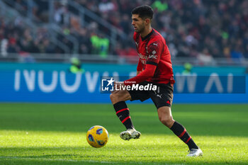 2023-12-17 - Christian Pulisic of AC Milan seen in action during Serie A 2023/24 football match between AC Milan and AC Monza at San Siro Stadium, Milan, Italy on December 17, 2023 - AC MILAN VS AC MONZA - ITALIAN SERIE A - SOCCER