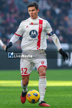 2023-12-17 - Matteo Pessina of AC Monza seen in action during Serie A 2023/24 football match between AC Milan and AC Monza at San Siro Stadium, Milan, Italy on December 17, 2023 - AC MILAN VS AC MONZA - ITALIAN SERIE A - SOCCER