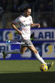 2023-12-23 - Juventus' French midfielder Adrien Rabiot controls the ball during the Serie A football match between Frosinone Calcio vs Juventus FC at the Benito Stirpe stadium in Frosinone, Italy on December 23, 2023. - FROSINONE CALCIO VS JUVENTUS FC - ITALIAN SERIE A - SOCCER