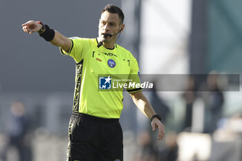 2023-12-23 - Referee Maurizio Mariani gesticulate during the Serie A football match between Frosinone Calcio vs Juventus FC at the Benito Stirpe stadium in Frosinone, Italy on December 23, 2023. - FROSINONE CALCIO VS JUVENTUS FC - ITALIAN SERIE A - SOCCER