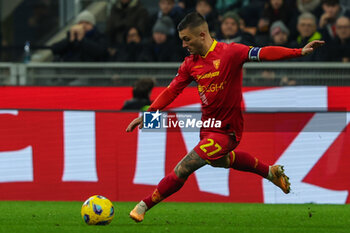 2023-12-23 - Gabriel Strefezza of US Lecce seen in action during Serie A 2023/24 football match between FC Internazionale and US Lecce at Giuseppe Meazza Stadium, Milan, Italy on December 23, 2023 - INTER - FC INTERNAZIONALE VS US LECCE - ITALIAN SERIE A - SOCCER