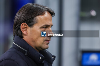 2023-12-23 - Simone Inzaghi Head Coach of FC Internazionale looks on during Serie A 2023/24 football match between FC Internazionale and US Lecce at Giuseppe Meazza Stadium, Milan, Italy on December 23, 2023 - INTER - FC INTERNAZIONALE VS US LECCE - ITALIAN SERIE A - SOCCER