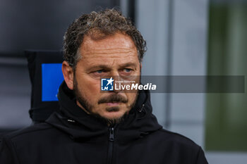 2023-12-23 - Roberto D'Aversa Head Coach of US Lecce looks on during Serie A 2023/24 football match between FC Internazionale and US Lecce at Giuseppe Meazza Stadium, Milan, Italy on December 23, 2023 - INTER - FC INTERNAZIONALE VS US LECCE - ITALIAN SERIE A - SOCCER