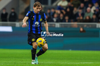 2023-12-23 - Nicolo Barella of FC Internazionale seen in action during Serie A 2023/24 football match between FC Internazionale and US Lecce at Giuseppe Meazza Stadium, Milan, Italy on December 23, 2023 - INTER - FC INTERNAZIONALE VS US LECCE - ITALIAN SERIE A - SOCCER