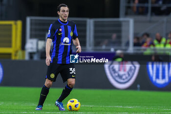 2023-12-23 - Matteo Darmian of FC Internazionale seen in action during Serie A 2023/24 football match between FC Internazionale and US Lecce at Giuseppe Meazza Stadium, Milan, Italy on December 23, 2023 - INTER - FC INTERNAZIONALE VS US LECCE - ITALIAN SERIE A - SOCCER