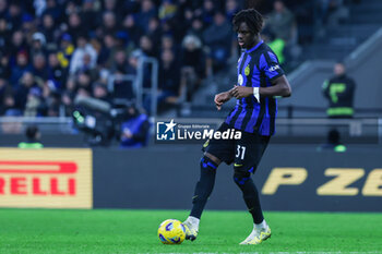 2023-12-23 - Yann Aurel Ludger Bissek of FC Internazionale seen in action during Serie A 2023/24 football match between FC Internazionale and US Lecce at Giuseppe Meazza Stadium, Milan, Italy on December 23, 2023 - INTER - FC INTERNAZIONALE VS US LECCE - ITALIAN SERIE A - SOCCER