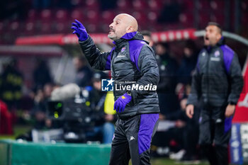 2023-12-22 - The head coach Vincenzo Italiano (ACF Fiorentina) - AC MONZA VS ACF FIORENTINA - ITALIAN SERIE A - SOCCER