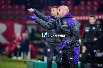 2023-12-22 - The head coach Vincenzo Italiano (ACF Fiorentina) - AC MONZA VS ACF FIORENTINA - ITALIAN SERIE A - SOCCER