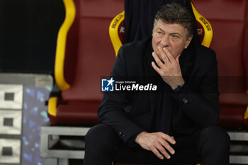 2023-12-23 - SSC Napoli's Italian coach Walter Mazzarri looks during the Serie A football match between AS Roma vs SSC Napoli Football Club at the Olimpico Stadium in Rome, Italy on December 23, 2023 - AS ROMA VS SSC NAPOLI - ITALIAN SERIE A - SOCCER
