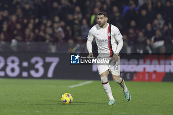 2023-12-22 - Milan’s French defender Theo Hernandez controls the ball during the Serie A football match between Unione Sportiva Salernitana vs AC Milan at the Arechi Stadium in Salerno on December 22, 2023. - US SALERNITANA VS AC MILAN - ITALIAN SERIE A - SOCCER