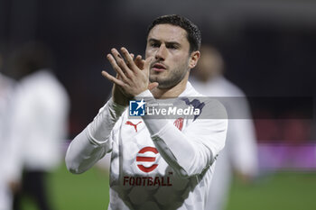 2023-12-22 - Milan's Italian defender Davide Calabria gesticulate during the Serie A football match between Unione Sportiva Salernitana vs AC Milan at the Arechi Stadium in Salerno on December 22, 2023. - US SALERNITANA VS AC MILAN - ITALIAN SERIE A - SOCCER