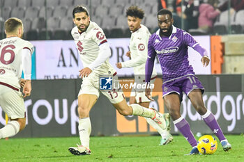 2023-12-29 - Fiorentina's Jonathan Ikone hampered by Torino's Ricardo Rodriguez - ACF FIORENTINA VS TORINO FC - ITALIAN SERIE A - SOCCER