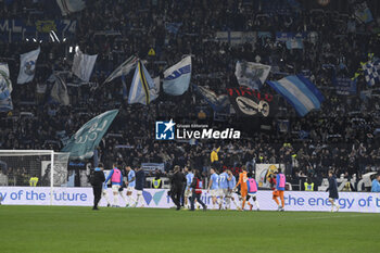 2023-12-29 - S.S. Lazio greets the fans during the 18th day of the Serie A Championship between S.S. Lazio vs Frosinone Calcio, 29 December 2023 at the Olympic Stadium in Rome. - SS LAZIO VS FROSINONE CALCIO - ITALIAN SERIE A - SOCCER