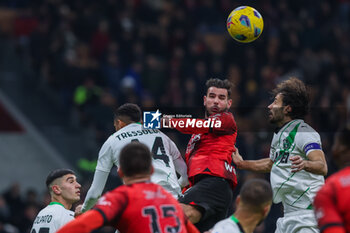2023-12-30 - Theo Hernandez of AC Milan seen in action during Serie A 2023/24 football match between AC Milan and US Sassuolo at San Siro Stadium, Milan, Italy on December 30, 2023 - AC MILAN VS US SASSUOLO - ITALIAN SERIE A - SOCCER