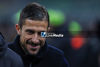 2023-12-30 - Alessio Dionisi Head Coach of US Sassuolo looks on during Serie A 2023/24 football match between AC Milan and US Sassuolo at San Siro Stadium, Milan, Italy on December 30, 2023 - AC MILAN VS US SASSUOLO - ITALIAN SERIE A - SOCCER