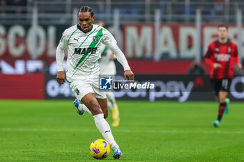 2023-12-30 - Armand Lauriente of US Sassuolo seen in action during Serie A 2023/24 football match between AC Milan and US Sassuolo at San Siro Stadium, Milan, Italy on December 30, 2023 - AC MILAN VS US SASSUOLO - ITALIAN SERIE A - SOCCER