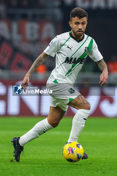 2023-12-30 - Matheus Henrique of US Sassuolo seen in action during Serie A 2023/24 football match between AC Milan and US Sassuolo at San Siro Stadium, Milan, Italy on December 30, 2023 - AC MILAN VS US SASSUOLO - ITALIAN SERIE A - SOCCER