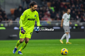 2023-12-30 - Andrea Consigli of US Sassuolo seen in action during Serie A 2023/24 football match between AC Milan and US Sassuolo at San Siro Stadium, Milan, Italy on December 30, 2023 - AC MILAN VS US SASSUOLO - ITALIAN SERIE A - SOCCER
