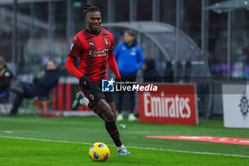 2023-12-30 - Rafael Leao of AC Milan seen in action during Serie A 2023/24 football match between AC Milan and US Sassuolo at San Siro Stadium, Milan, Italy on December 30, 2023 - AC MILAN VS US SASSUOLO - ITALIAN SERIE A - SOCCER