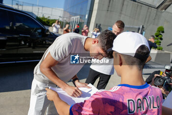 2023-08-07 - Facundo Gonzalez arriving at JMedial for test before the signing as a new player of Juventus Fc, on 07 August 2023 at J Medial - Juventus Stadium. Photo Nderim KACELI - FACUNDO GONZALEZ ARRIVAL AT JUVENTUS FC - ITALIAN SERIE A - SOCCER